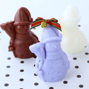 Belle <span class=keywords><strong>bougie</strong></span> parfumée petit bonhomme de neige de Noël bonne odeur utilisation facile parfum aromathérapie - Product Image 6