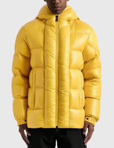 2023 Wholesale luxury waterproof shiny men winter puffer jackets plus size custom nylon hooded winter bubble coats for men