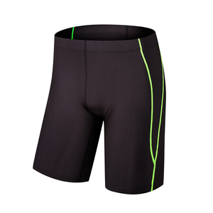 Shorts de sport pour hommes extensibles ajustés par compression pour l'entraînement de rue avec coutures anti-frottements - Product Image 4