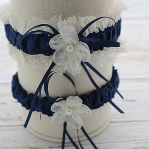 Ensemble de jarretelles de mariage <span class=keywords><strong>bleu</strong></span> <span class=keywords><strong>marine</strong></span> avec ruban, dentelle, perles et fleurs en organza, élastiques et élégantes - Product Image 2