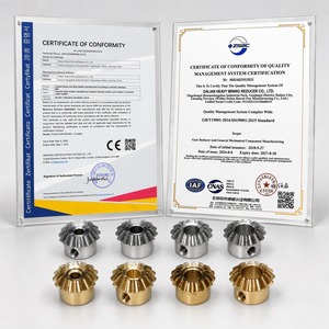 Engrenage conique module 0.8, 15 dents, 45 et 90 degrés, alésage 3, 4, 5, 6, 6,35 mm, vis de réglage, rapport de transmission 1:1, standard - Product Image 5