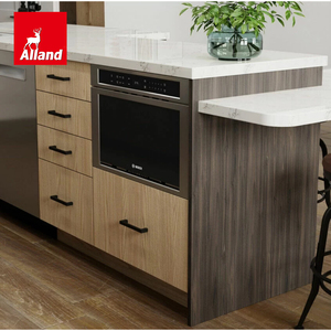 Allandgroup Moderne Küchenschränke im Stil von Stained Wood mit Laminiertem Massivholz-Lamellenrückwandpaneel und Glastür-Insel-Schrank - Product Image 4