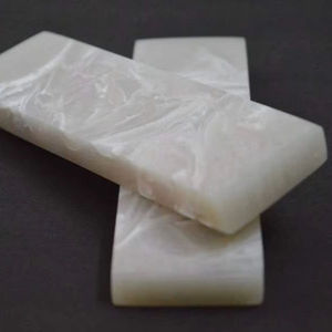 Sculpture d'ange en résine époxy faite à la main, design féerique religieux, poignées de couteau avec figurine de style anime - Product Image 2