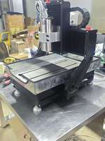 Mesin CNC Mini JS-Mini 3040 dengan Bodi Besi Cor 3 Axis, Mesin Router CNC Mini Desktop untuk Mengukir, Mengebor, dan Memotong Kayu, Logam, dan Baja