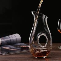 Carafe à vin en cristal de style européen classique personnalisée, distributeur pour hôtel OEM ODM, carafes en verre en forme d'escargot pour restaurant, utilisation pour les fêtes