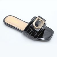 Vente directe usine, vente en gros sur stock, personnalisation, nouvelles sandales plates d'été pour femmes, style romain, sandales décontractées pour femmes, simplicité