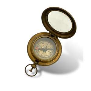 Boussole grossissante en laiton et verre à bouton-poussoir, accessoire de bureau léger, instrument nautique, accessoire de bureau fonctionnel - Product Image 1