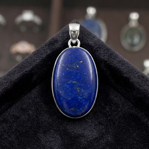Pendentif attrayant pour femme en argent sterling 925 avec pierre précieuse naturelle Lapis Lazuli, forme ancre, serti clos, fait main, exportateur de bijoux - Product Image 3