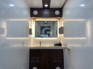 Baño Portátil con Lavabo, Remolque de Baño Móvil, Baño Móvil de Lujo, Remolque de Baño VIP, Fácil de Limpiar - Product Image 4