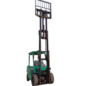 Montacargas Usado de Combustión Interna en Venta, Original de Japón, Mitsubishi FD30 de 3 Toneladas con Desplazador Lateral Hidráulico y Neumáticos Sólidos - Product Image 1