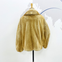 Veste courte élégante en fourrure de renard dorée claire - Manteau en fourrure de luxe à texture lisse pour femmes, hiver