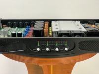 1U Profesyonel Güç Amplifikatörü 4 Kanallı D Sınıfı Amplifikatör 4x800W Dijital Stereo Amplifikatör Subwoofer Ses Ekipmanı Kullanımı