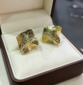 Pendientes de botón cuadrados de latón chapado en oro con textura para mujer, minimalistas, martillados, irregulares, joyería al por mayor - Product Image 4
