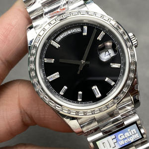 Reloj de pulsera clásico para hombre con calendario doble, bisel con diamantes de lujo y esfera negra - Product Image 2