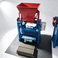 Machine efficace de fabrication de blocs creux en béton avec moulage de haute précision pour les chantiers de construction et les entreprises de production de blocs