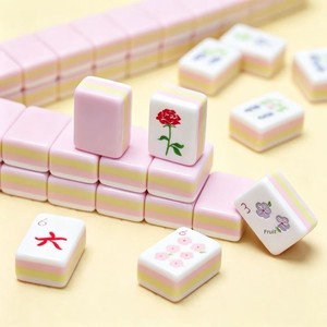 Mahjong Americano Acrílico Rosa Transfronterizo de Cuatro Capas con Combinación de Colores, Mini Portátil para Ocio y Entretenimiento, Marca Taizhou Jiangsu - Product Image 1