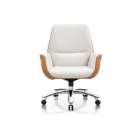 Chaise de bureau de direction moderne en cuir de grande taille avec dossier moyen, réglable et à roulettes