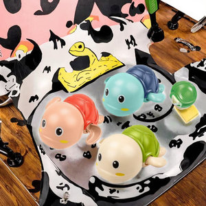 Little Yellow <span class=keywords><strong>Duck</strong></span> Little Turtle Fun Bath Play Pistola de agua de plástico Baño para niños Squeeze Rubber Frogs Juguetón Juguetes de baño para - Product Image 2