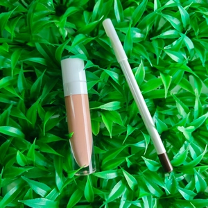 Set Vegano 2 in 1 <span class=keywords><strong>di</strong></span> Matita per <span class=keywords><strong>Labbra</strong></span> e Lucidalabbra, Etichetta Privata, Nuova Tendenza, Vendita all'Ingrosso, Idratante, Alta Pigmentazione, Lunga Durata - Product Image 3