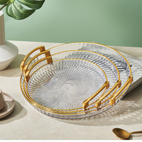 Multifunctionele 3-delige set fruitbak van voedselveilig plastic |   Luxe gouden rand dubbele handgrepen |   Ecologisch verantwoorde BPA-vrije snackbord