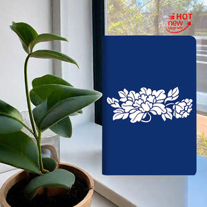 Biblia del Nuevo Testamento Trendy Queen Valera Española 3400 B19, Tamaño Inglés Plum, Encuadernación <span class=keywords><strong>de</strong></span> Tapa Dura, Índice <span class=keywords><strong>de</strong></span> Dedos, Marcadores <span class=keywords><strong>de</strong></span> Cinta - Product Image 3