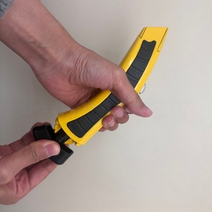 Pratico Coltello Multiuso Fai-da-Te OEM con Manico in Lega di Alluminio, Lama Retrattile a 3 Posizioni e Pomello Inferiore - Product Image 6
