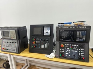 NUEVO Amplificador MR-J4-700B 37A 7kW 200V SSCNET MELSERVO-J4 Drive - Product Image 3