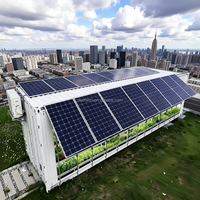 Ferme verticale hydroponique sur mesure à grande échelle, alimentée à l'énergie solaire, pour la culture de la laitue, avec structure en acier et conteneur