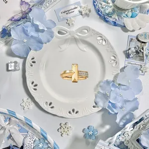 Fede nuziale classica in smalto blu con zirconi, minimalista ed elegante, impilabile per tutti i giorni, con montatura a griffe in <span class=keywords><strong>argento</strong></span> 925 per anniversario - Product Image 6