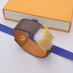 Bracciale Elegante da <span class=keywords><strong>Uomo</strong></span> in <span class=keywords><strong>Pelle</strong></span> con Ciondolo a Quadrifoglio Classico, Bracciale Unisex Americano in <span class=keywords><strong>Pelle</strong></span> con Motivo a Quadrifoglio, Bestseller - Product Image 3