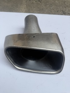 Ventes d'usine, diffuseur arrière F10 de haute qualité, embouts d'échappement style 535i pour BMW Série 5 2010 2012 2014 2016 - Product Image 2