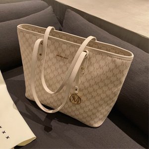 Nuova Borsa a Spalla Francese Sakura 2026 Grande Capacità da <span class=keywords><strong>Donna</strong></span> con Chiusura a Cerniera, alla Moda, in Poliestere, con Tracolla Singola - Product Image 3