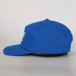 Casquette de baseball avec logo brodé personnalisé de haute qualité chapeau à 5 panneaux en coton de style à la mode avec étiquette tissée conception de motif de lettre - Product Image 3