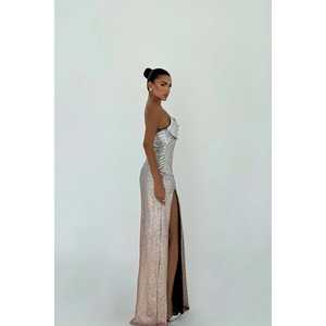 ชุดราตรีผ้าซาตินสีทองโทลอน ทรงเอไลน์ยาวถึงพื้น คอสูง ผ่าข้าง ไซส์พลัส XL ประดับเลื่อม เหมาะสำหรับงานพรอม - Product Image 1