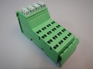Plc Ibsil24bktu - Contact Ibs Il-24-bk-t/u / 2742094 Interb. Produit pliable d'occasion sous garantie - Product Image 2