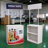 Table de promotion pour publicité extérieure, stand d'exposition, comptoir de salon professionnel avec en-tête supérieure