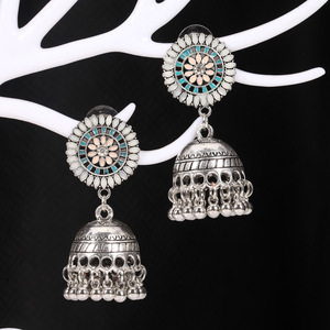 Pendientes colgantes Bohemia de aleación chapados en plata antigua con forma de campana, joyería de fiesta para mujer - Product Image 2