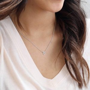 R.GEM. Collar clásico con letra inicial chapado en oro de 14 quilates para mujer, venta al por mayor, collar con nombre de acero inoxidable personalizado para niñas - Product Image 4