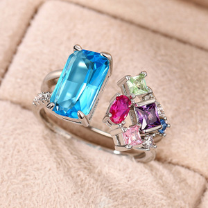 Anello aperto da donna con design geometrico colorato, gioiello alla moda per le dita - Product Image 4