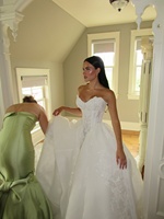 Robe de mariée élégante sans manches MHL820 avec appliques en dentelle et épaules dénudées