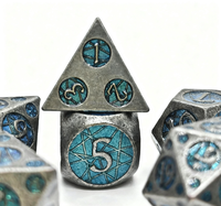 Metall würfel mit einem Retro-Stern-gemusterten DND TRPG-Spiel im Fantasy-Stil 7-tlg