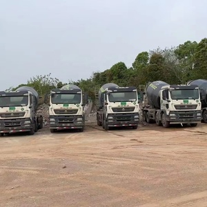 Imachine in magazzino reale usato Sinotruck HOWO telaio Readymix cemento <span class=keywords><strong>betoniera</strong></span> <span class=keywords><strong>camion</strong></span> - Product Image 3