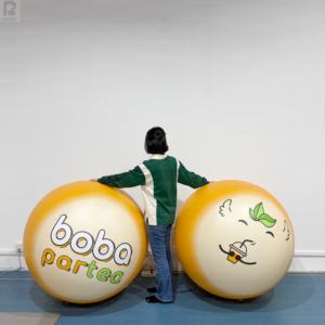 Bola LED Tiup Bercahaya 1m 2m dengan Logo Kustom, Bola Pameran Bermerek untuk Toko Boba/Promosi Acara/Stan Pameran/Ruang Publik - Product Image 1