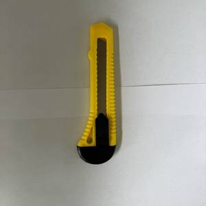 Couteau utilitaire Jingfeng, lame en plastique de 18 mm, manche jaune, coupe-papier, coupe-colis express, emballage en vrac - Product Image 4
