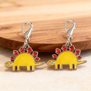 พวงกุญแจโลหะเคลือบแข็งและอ่อนรูปสัตว์การ์ตูนสุนัขและแมวพร้อมโลโก้สั่งทำขายส่งสำหรับของขวัญส่งเสริมการขาย - Product Image 5