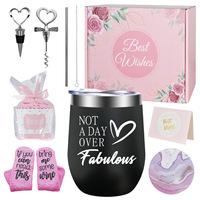 Coffret Cadeau 3-en-1 : Verre à Vin Rouge 12oz, Décapsuleur et Chaussettes – Idéal Noël, Anniversaire, Nouvel An