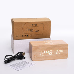 Digitale LED-wekker met spraakbesturing, bamboe houten behuizing, temperatuurweergave, 10W supersnelle draadloze oplader, snooze-functie, promotioneel cadeau - Product Image 3