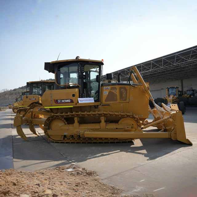 Brand-New  D170 17-ton Crawler Dozer Euro IV  Hydraulic Transmission in Stock