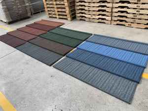 Tuiles métalliques modernes revêtues de pierre, personnalisation d'échantillons, <span class=keywords><strong>prix</strong></span> des tuiles métalliques revêtues de pierre, bardeaux pour toits résidentiels - Product Image 4