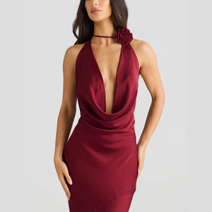 Personalizado peso ligero sedoso satén completamente forrado desmontable flor Halter Bias corte espalda descubierta señoras elegante Maxi tejido vestidos de noche - Product Image 6